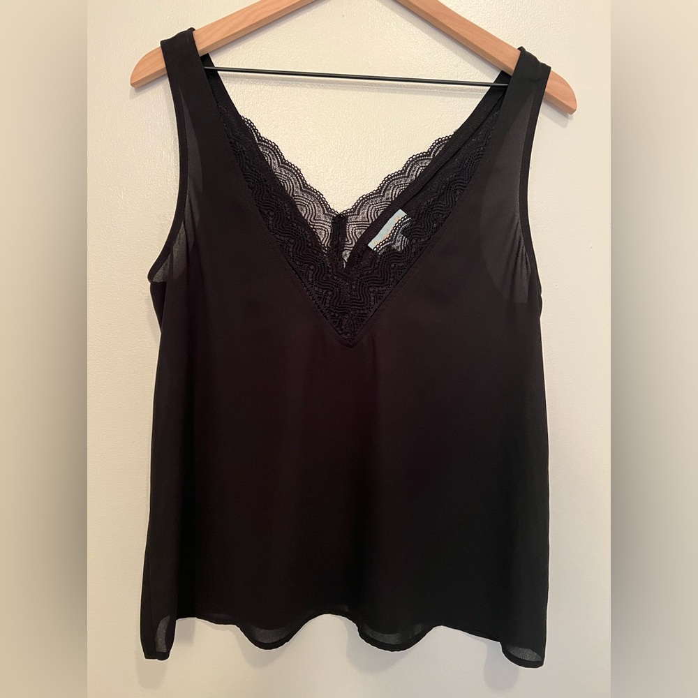 Veronica M V Neck Tank
